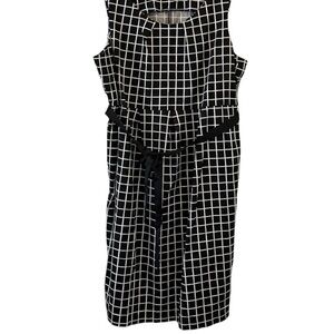 Motherhood Maternity Black and White Grid Pattern Top